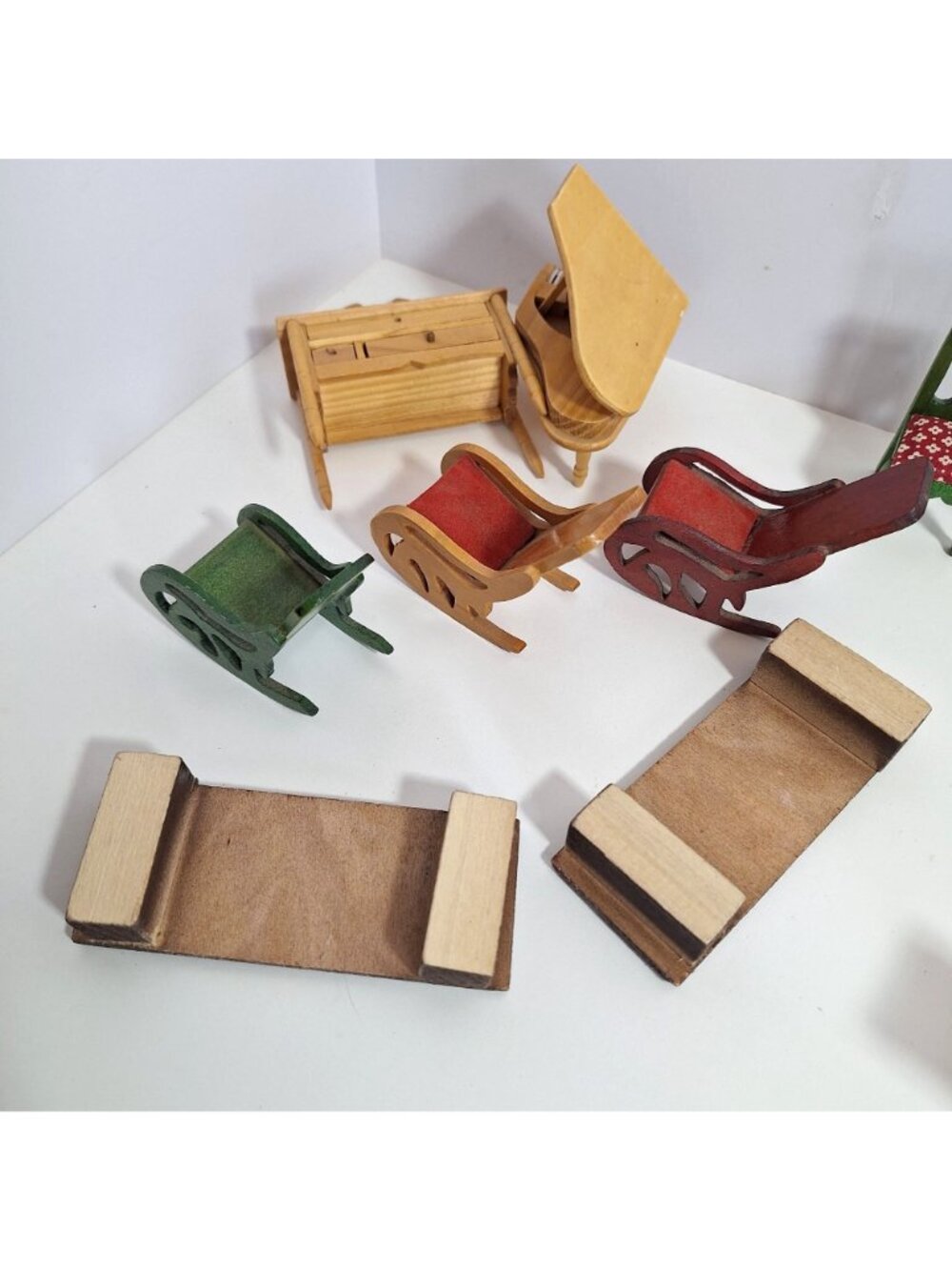 Wooden Dollhouse Furniture Chairs Clock Vintage Lot A Few Need Repairs - Picture 11 of 13